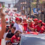 Em jogada de xadrez político, Caetano mobiliza Camaçari e deixa “apagada” a caminhada de ACM Neto na cidade