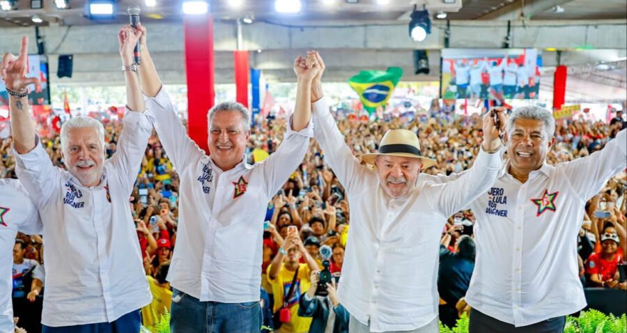 “A paixão do povo baiano e nordestino por Lula não é gratuita”, diz Wagner sobre visita de Lula a Salvador