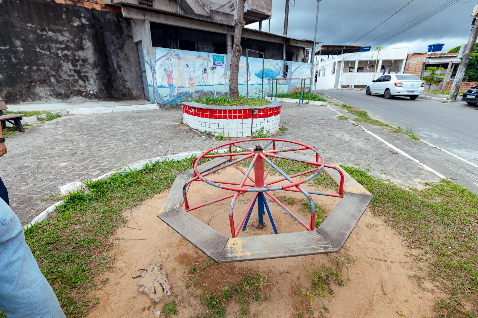 Lauro de Freitas autoriza requalificação da Praça da Paz com novo parque infantil e iluminação