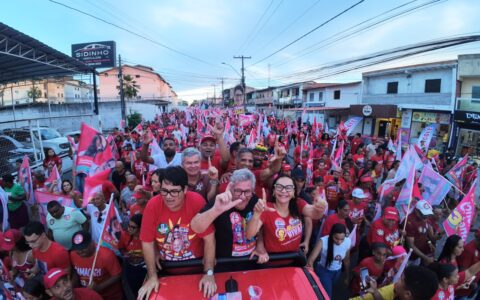 Imagem do post Caetano reúne aliados em caminhada nos Phocs e faz pedido na reta final das eleições