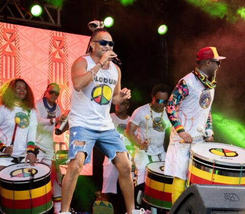Imagem do post Ensaio do Bloco Olodum lota a Praça das Artes no Pelourinho