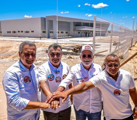 Imagem do post “Obra belíssima, parceria entre Lula e Jerônimo”, celebram Rui e Wagner após visita a Policlínica em Remanso