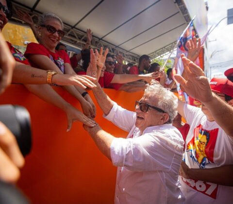 Imagem do post Aniversário de Camaçari reúne milhares de pessoas em apoio a Lula e Jerônimo