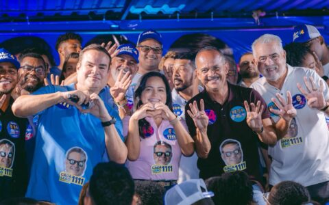 Imagem do post Débora Regis reforça apoio a Cacá, Pedro Tavares e Elinaldo em Lauro