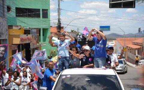 Imagem do post “Vamos trabalhar em torno dos temas mais importantes”, diz ACM Neto em carreata em Ipirá