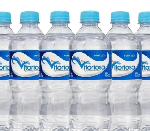 Imagem do post Anvisa interdita água mineral da marca Vitoriosa por conter coliformes