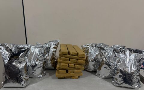 Imagem do post Alto de Coutos: PM prende suspeito de tráfico e 27 tabletes de maconha