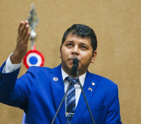 Imagem do post MPF intima deputado Diego Castro após confusão e agressão na UFBA