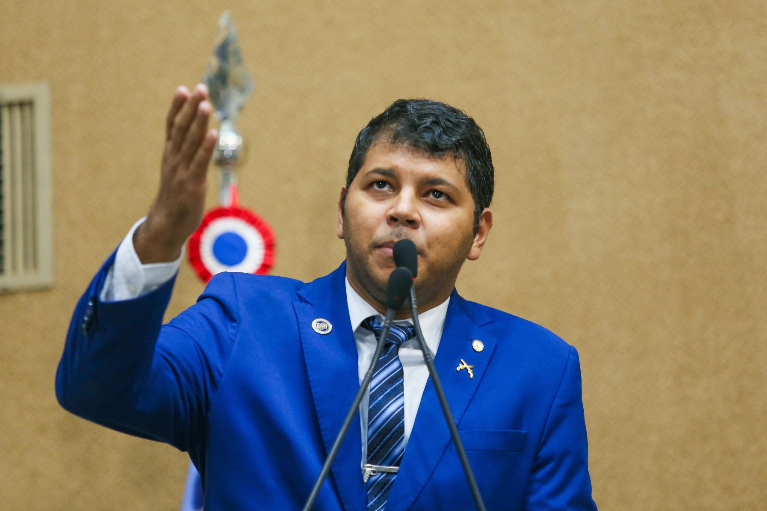 MPF intima deputado Diego Castro após confusão e agressão na UFBA