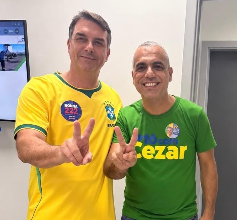 Cezar Leite acompanha Flávio Bolsonaro em agenda política na Bahia