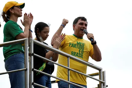 Imagem do post Flávio Bolsonaro pode passar por três cidades da Bahia em nova agenda de campanha