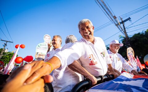 Imagem do post Tagner acompanha caminhada com 20 mil pessoas e destaca força do Time de Lula em Camaçari