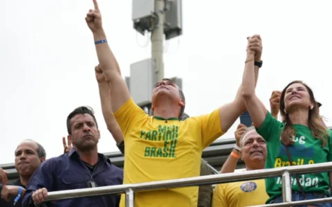 Imagem do post Flávio Bolsonaro tem 47,2% e Lula, 46,8% no 2º turno, diz AtlasIntel