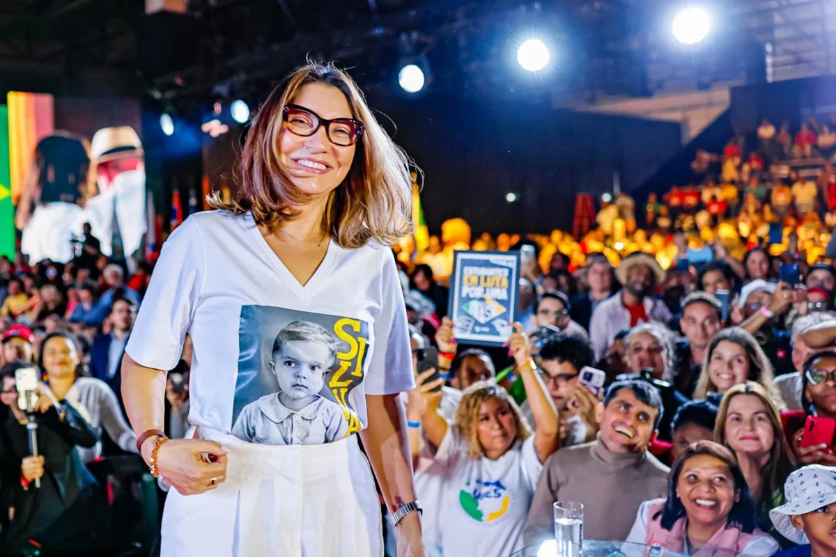 Janja dispara contra Bolsonaro no Piauí: “Nordestinos estavam comendo capim”