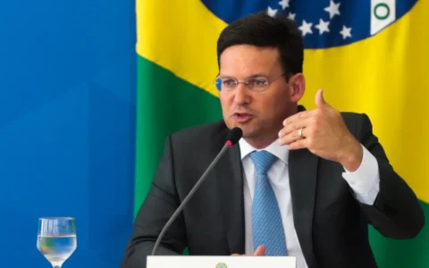 Imagem do post Roma nega cortes na educação no governo Bolsonaro e ataca Jerônimo: “Troféu de lanterninha”