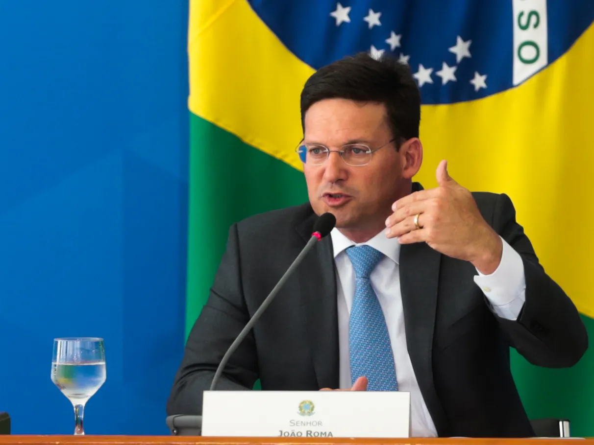 Roma nega cortes na educação no governo Bolsonaro e ataca Jerônimo: “Troféu de lanterninha”