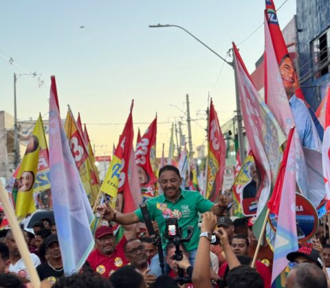 Imagem do post Roberto Carlos reúne apoiadores em grande mobilização em Juazeiro