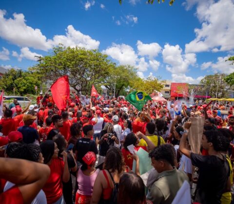 Imagem do post Mulheres realizam ato em apoio a Lula neste sábado (17) em Camaçari