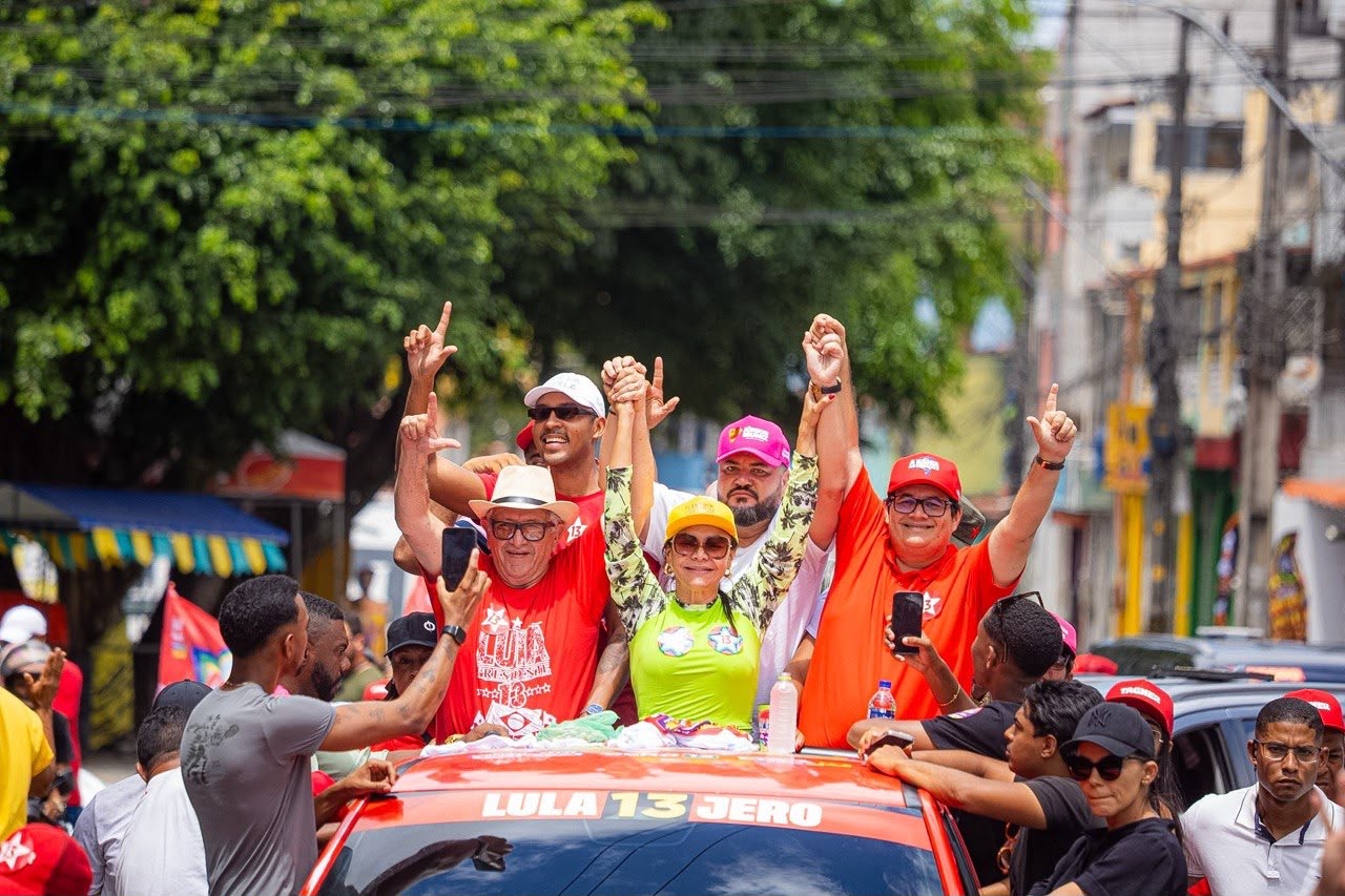 Luiz Caetano comanda em Camaçari o primeiro grande ato do Brasil em apoio a Lula no 2º turno