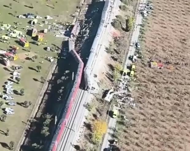 Brasileira está entre feridos da colisão entre trens de alta velocidade na Espanha