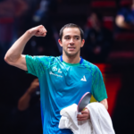 Hugo Calderano derruba número 2 do mundo e fica a uma vitória da final na China