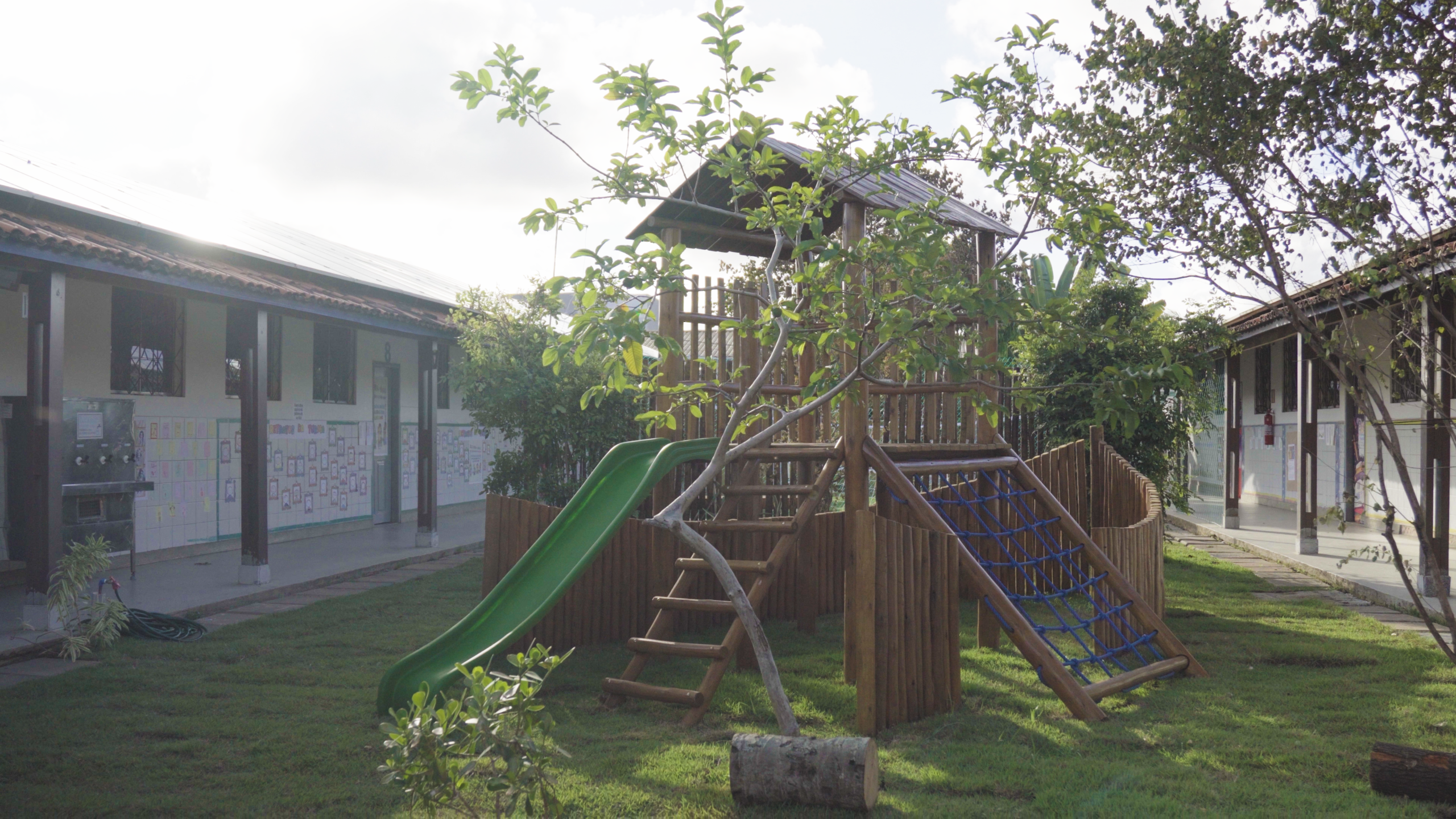 Escola de Salvador ganha R$ 100 mil em prêmio nacional para criar Jardim Sensorial