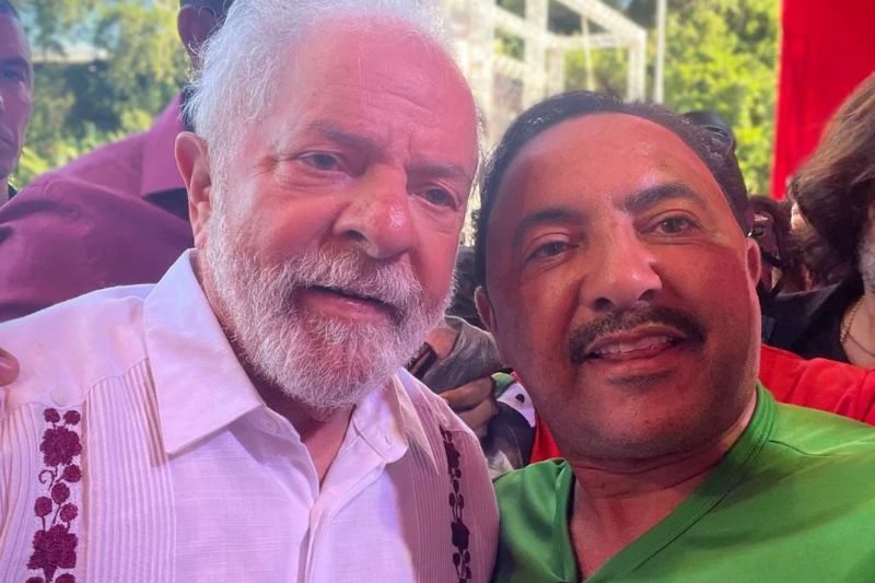 Roberto Carlos participa de ato pró-Lula no Vale do São Francisco