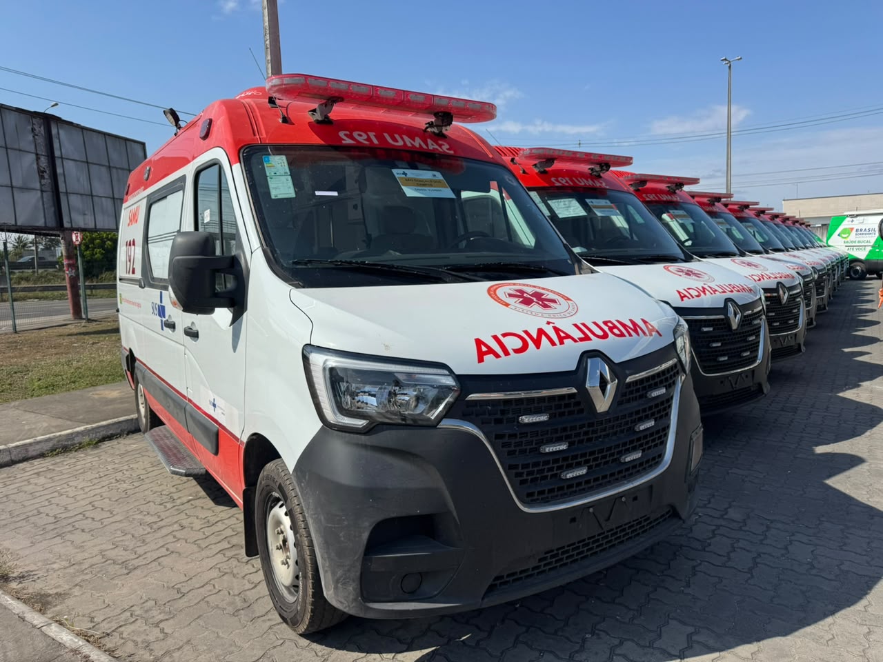 Bahia recebe 11 novas ambulâncias do SAMU e amplia atendimento de urgência