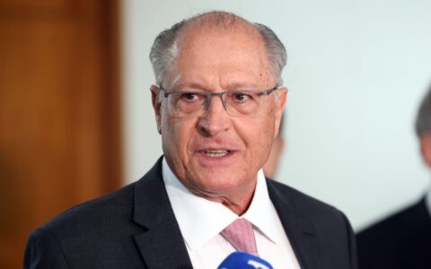 Imagem do post Alckmin critica ajuste fiscal de Flávio Bolsonaro e defende corte de privilégios