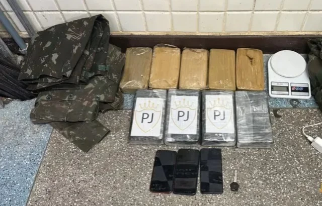 Narandiba: Rondesp apreende drogas do CV após bandidos fugirem