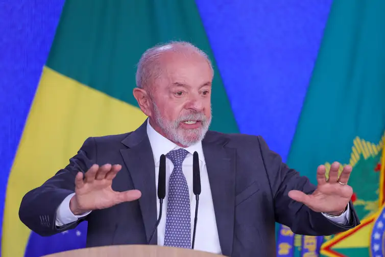 Lula adiciona condição para quebra de sigilo telefônico e bancário