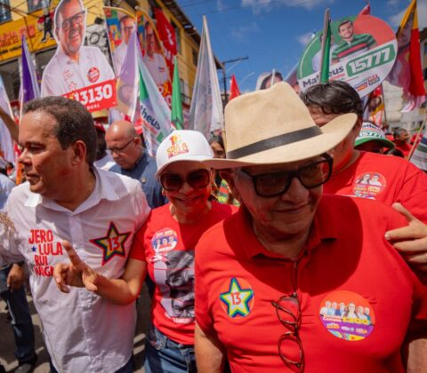 Imagem do post “A Bahia não vai retroceder”, diz Ivoneide Caetano durante caminhada em Lauro de Freitas