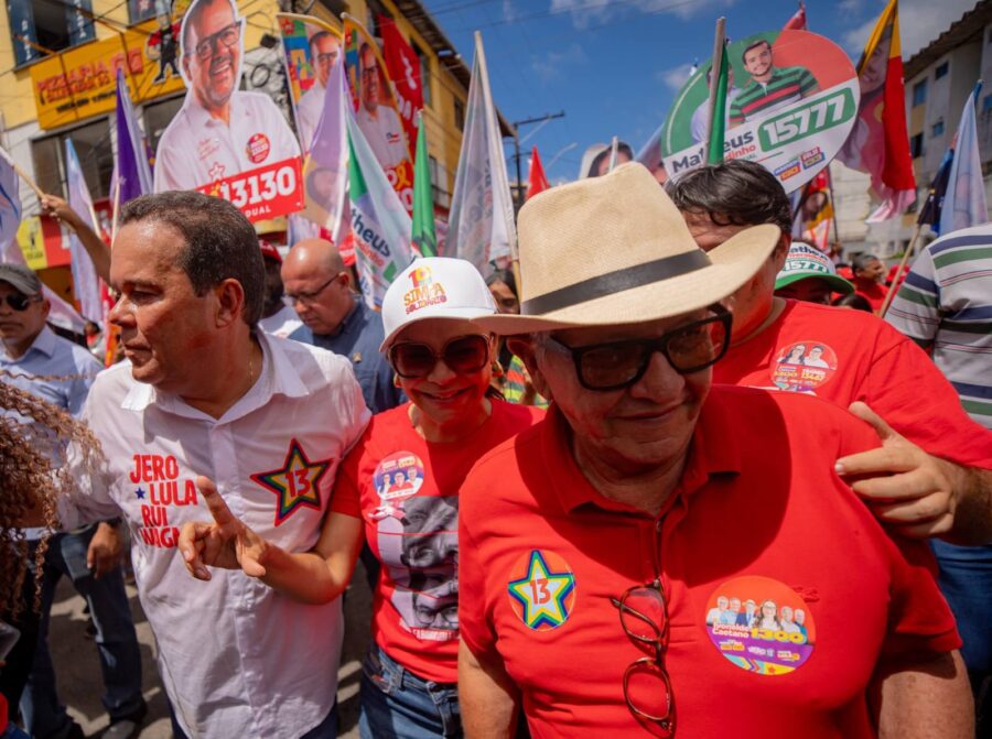 “A Bahia não vai retroceder”, diz Ivoneide Caetano durante caminhada em Lauro de Freitas