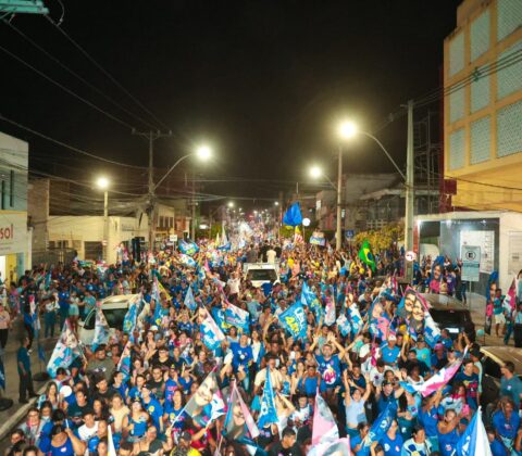 Imagem do post ACM Neto reúne multidão em Jequié e mira reta final antes da eleição