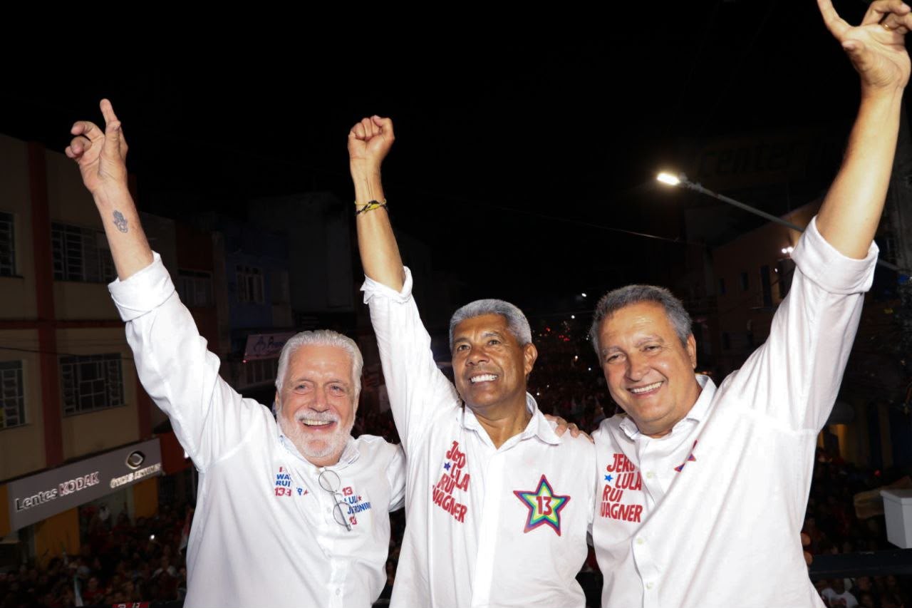 Rui revela frase de Lula sobre maioria no Congresso durante comício na Bahia