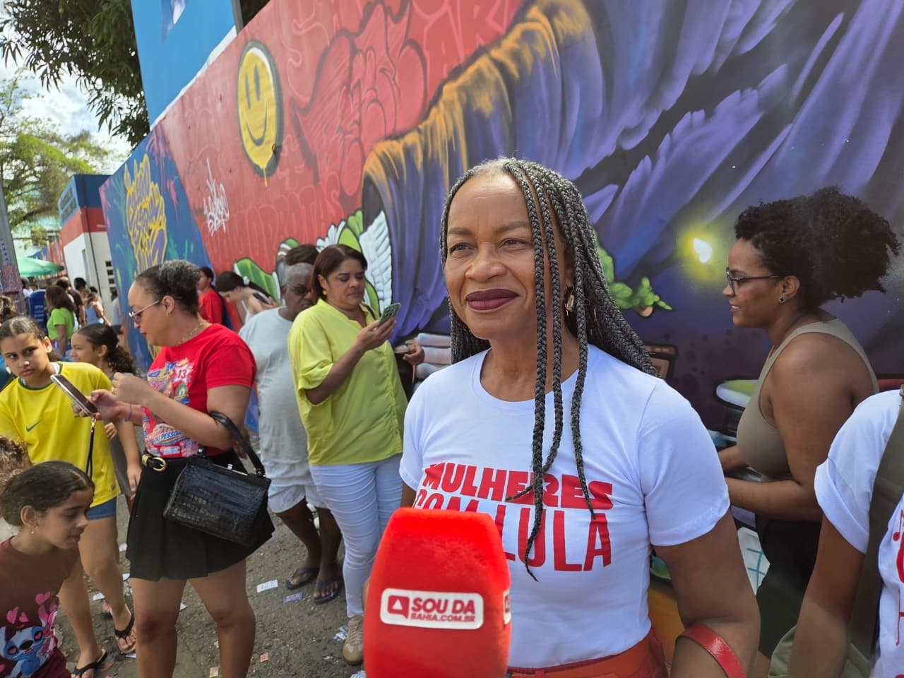 Olívia Santana defende democracia e diz acreditar em vitória de Lula no primeiro turno