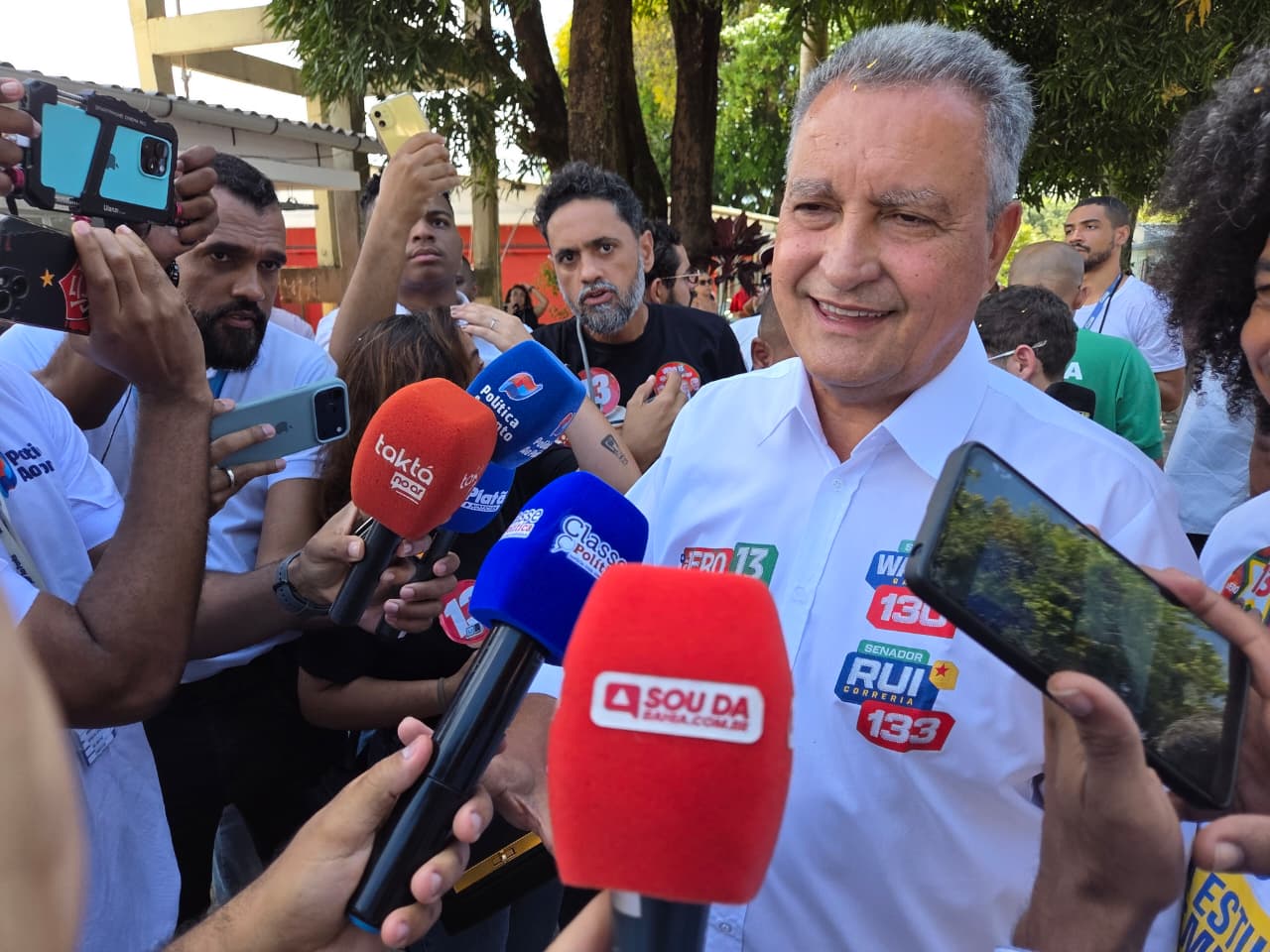 “O voto pertence ao eleitor”, diz Rui Costa ao defender humildade na eleição