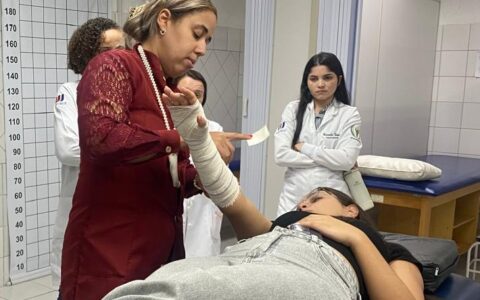 Imagem do post Serviço gratuito da Unijorge faz atendimentos de fisioterapia no pós-operatório do câncer de mama