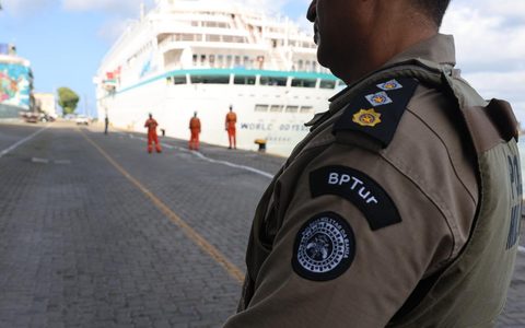 Imagem do post SSP inicia Operação Navio recepcionando embarcação com mais de 600 turistas no Porto de Salvador