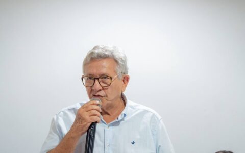Imagem do post “A máscara dele caiu”: Caetano reage a apoio de ACM Neto a Flávio Bolsonaro e faz convocação em Camaçari