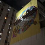 Obra monumental colore prédio em Salvador e homenageia ícone da arte baiana