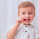 Dia das Crianças: dentista faz alerta sobre doces e revela cuidados essenciais com os dentes