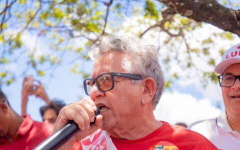 Imagem do post Caetano reúne apoiadores de Lula em Camaçari e faz convocação para o segundo turno