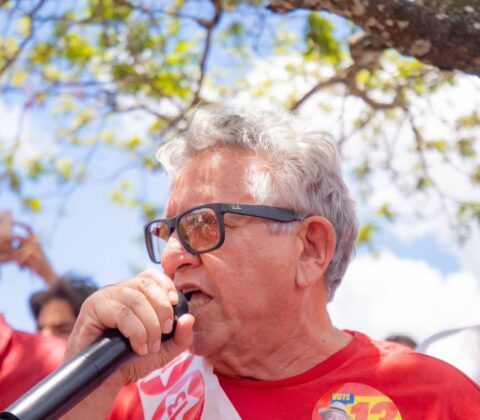 Imagem do post Caetano reúne apoiadores de Lula em Camaçari e faz convocação para o segundo turno