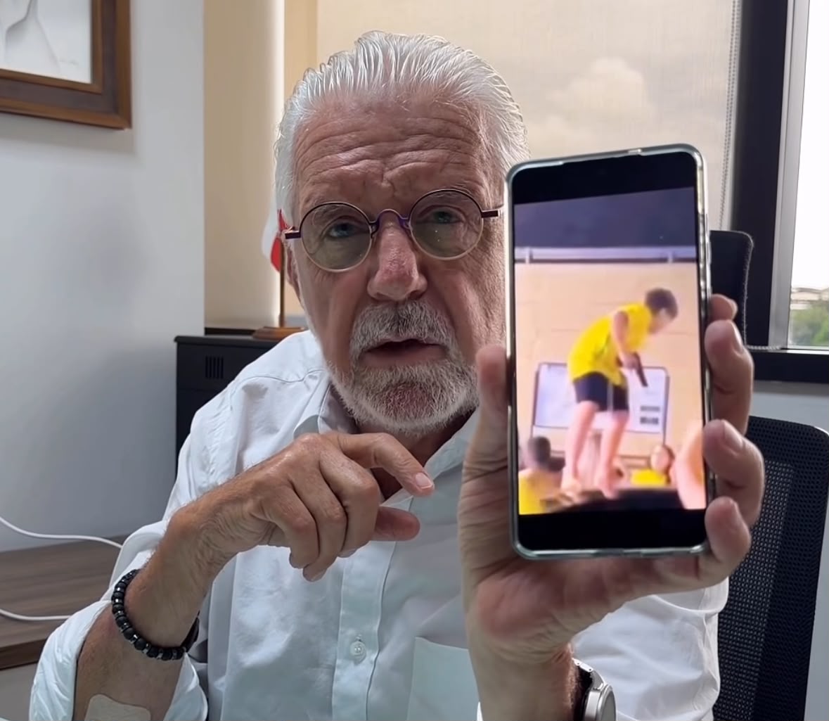 Wagner resgata vídeo de criança com arma e faz crítica a Flávio Bolsonaro