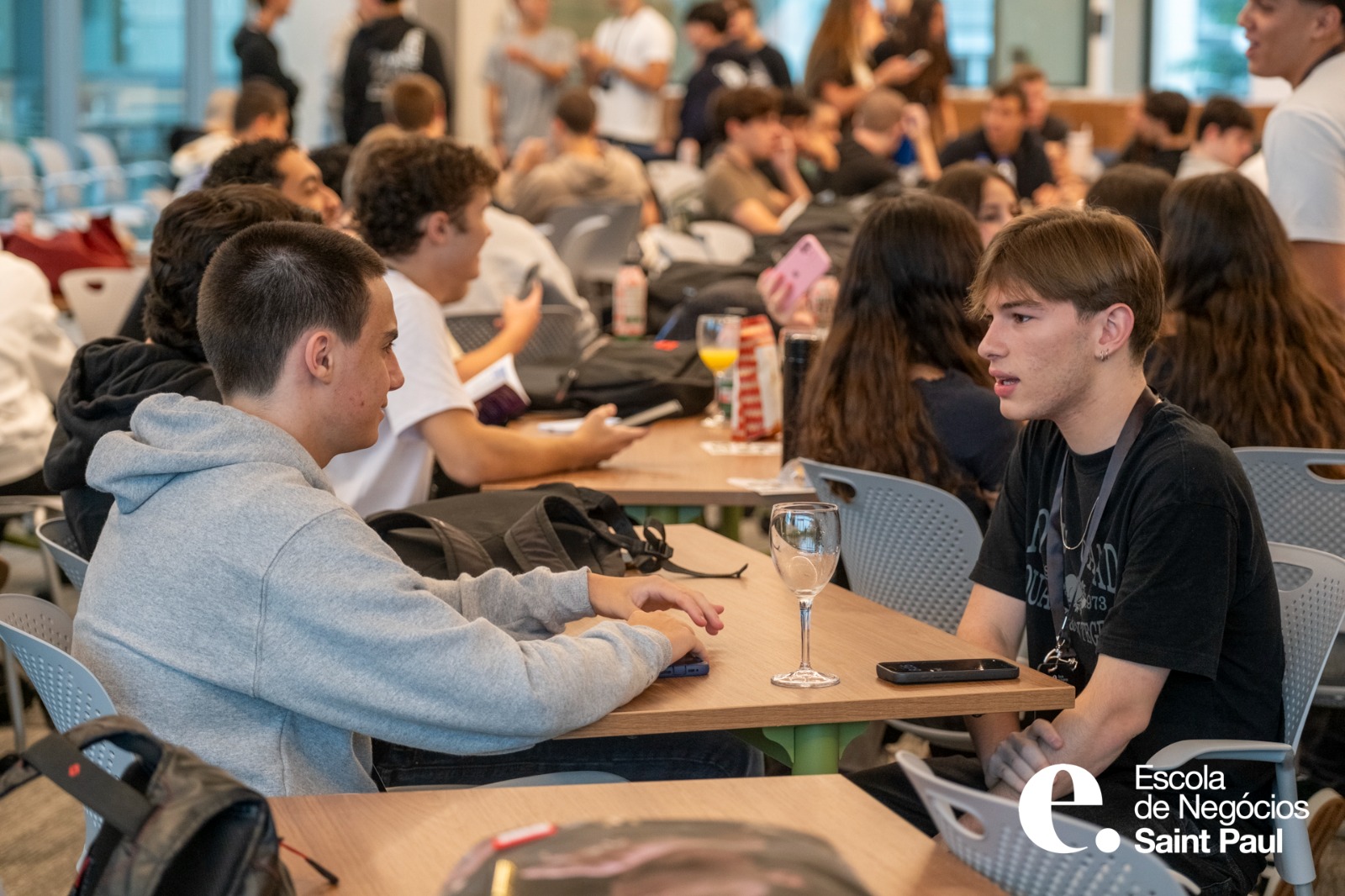 “O mundo pertence a eles”: Escola de negócios de SP traz evento inédito a Salvador com foco em graduação de alto nível