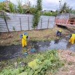 Prefeitura realiza limpeza de canal ligado ao Rio Goró, na Itinga