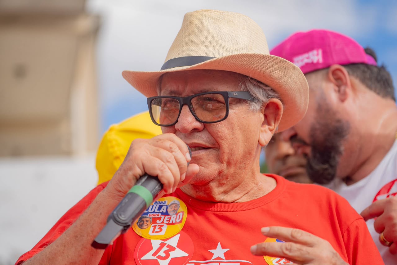 Caetano celebra fim da escala 6×1 e destaca atuação de Lula