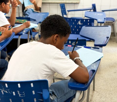 Imagem do post Alunos de Lauro de Freitas fazem prova da OBMEP neste sábado; veja horários e locais