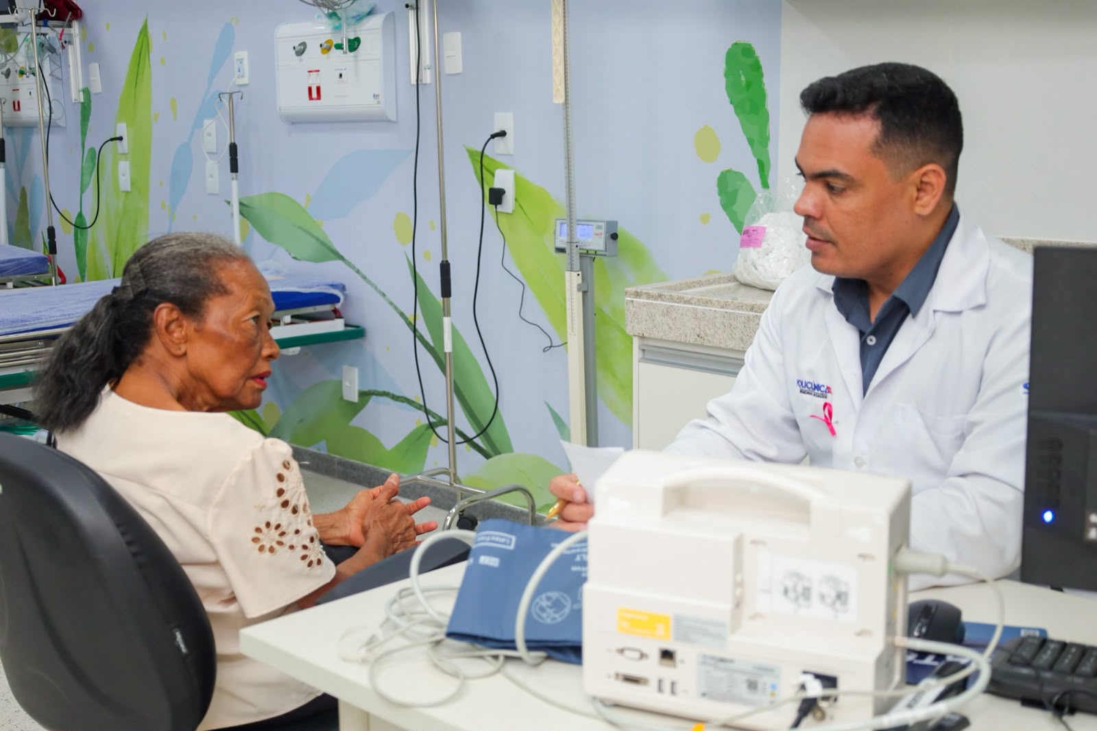 Outubro Rosa: Camaçari oferece mais de 200 vagas para exames e consultas em ação especial